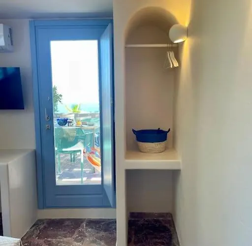 Okeanos 2, Panoramic Sea & Garden View Villa Finikiá