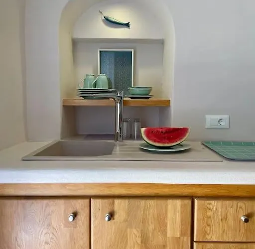 Villa Okeanos 2, Panoramic Sea & Garden View Finikiá