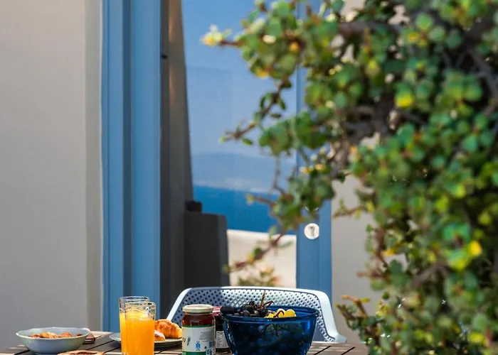 Okeanos 2, Panoramic Sea & Garden View Villa Finikiá